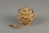 Tlingit%20artist%2C%20%3Cb%3E%3Ci%3E%20Tea%20Pot%20Basket%3C%2Fi%3E%3C%2Fb%3E%2C%20ca.%201900%2C%20spruce%20root%20and%20dyed%20grasses%2C%20Gift%20of%20Priscilla%20Hagan%2C%20no%20known%20copyright%20restrictions%2C%201998.23.8A%2CB